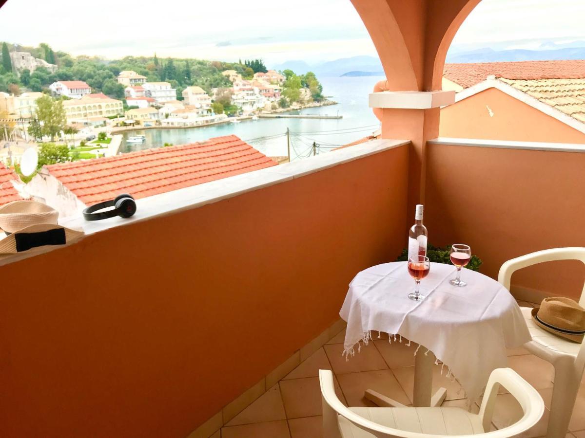 Porto Kassiopi Apartments Extérieur photo