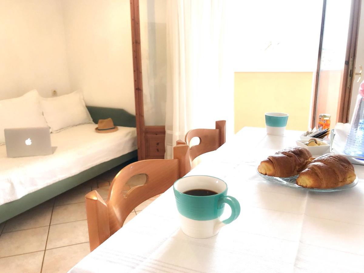 Porto Kassiopi Apartments Extérieur photo