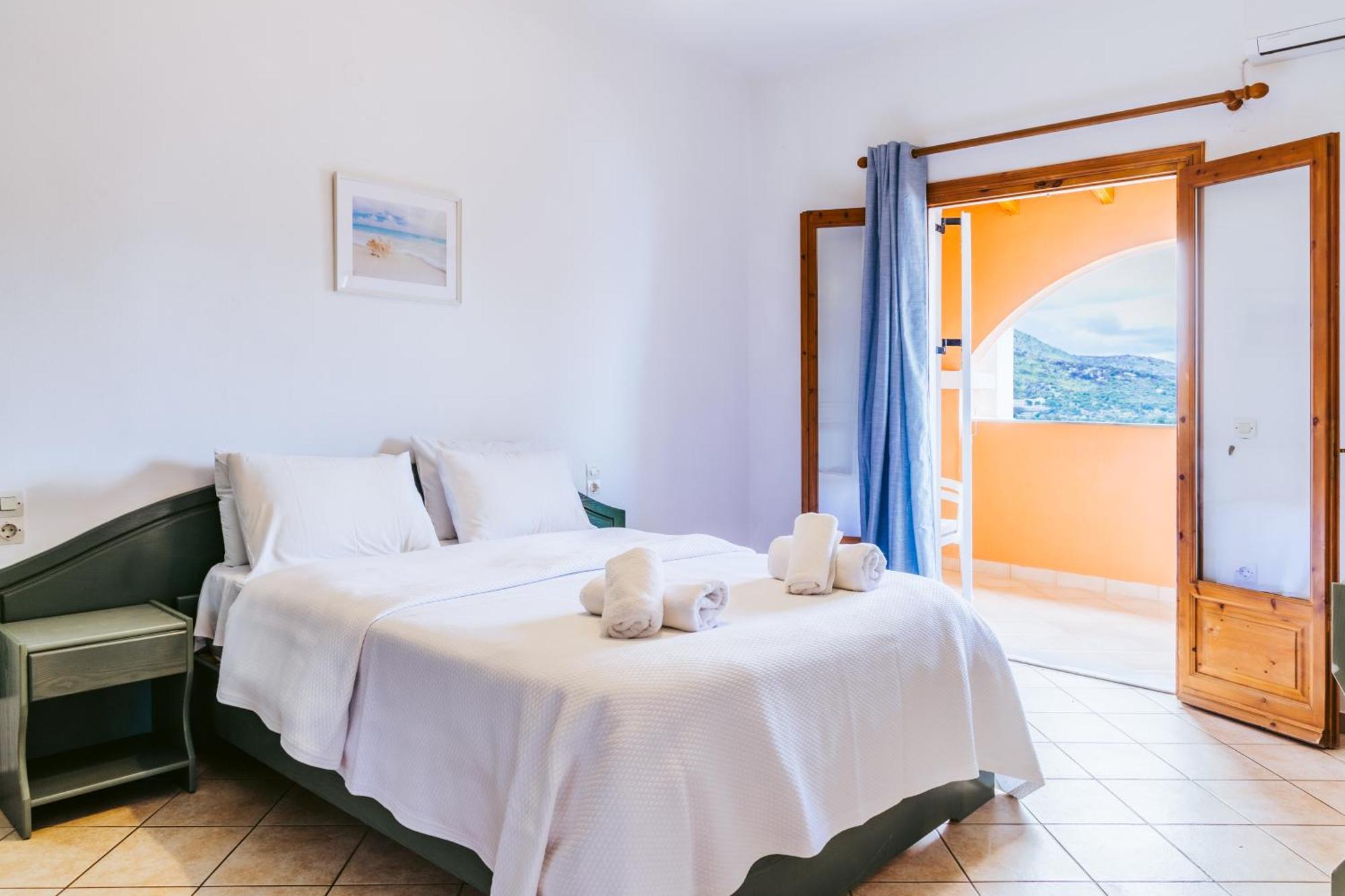 Porto Kassiopi Apartments Extérieur photo