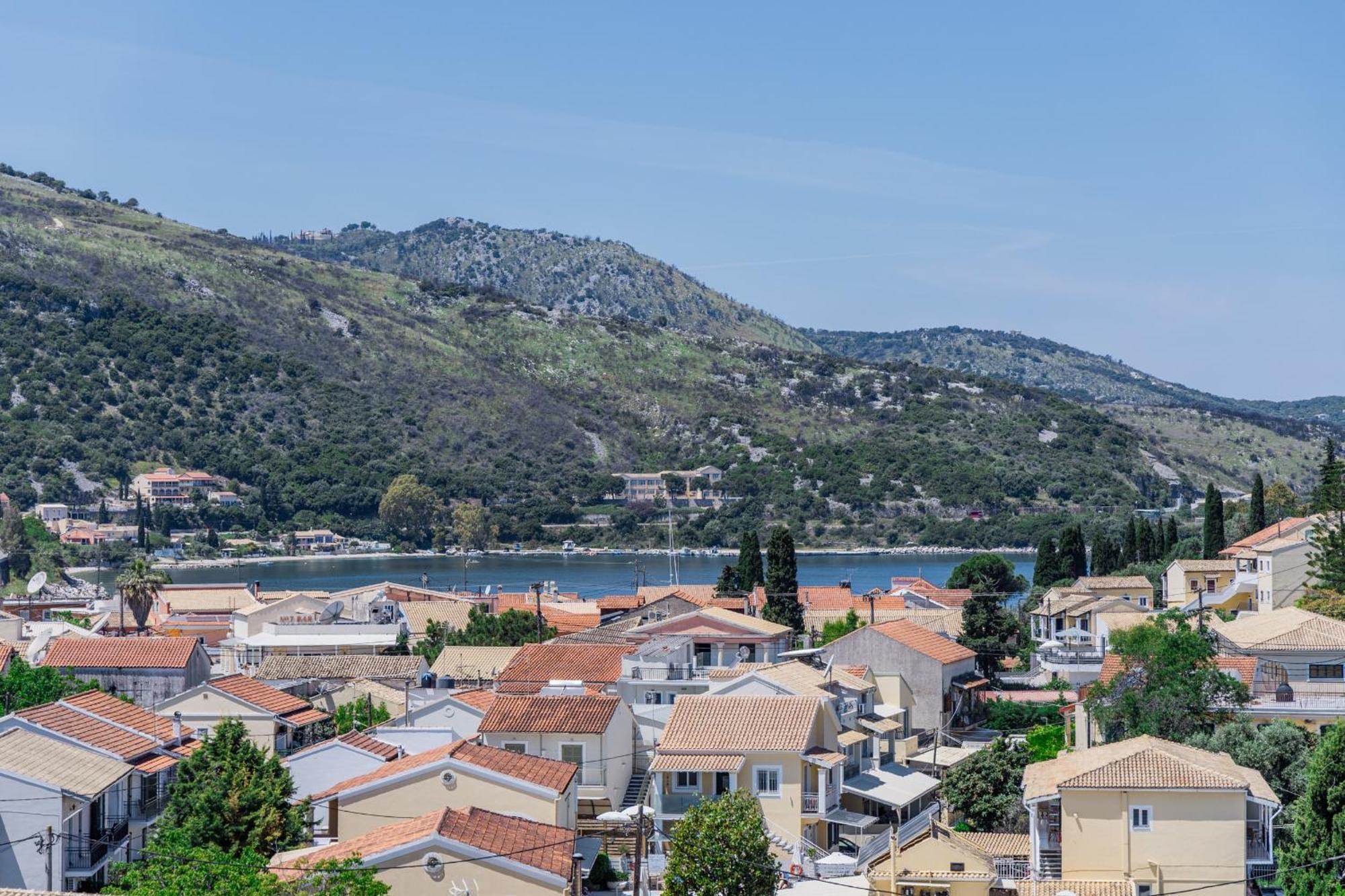 Porto Kassiopi Apartments Extérieur photo